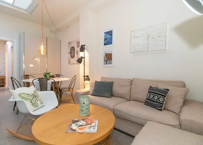 Mm Marconi Roomy & Modern Flat
